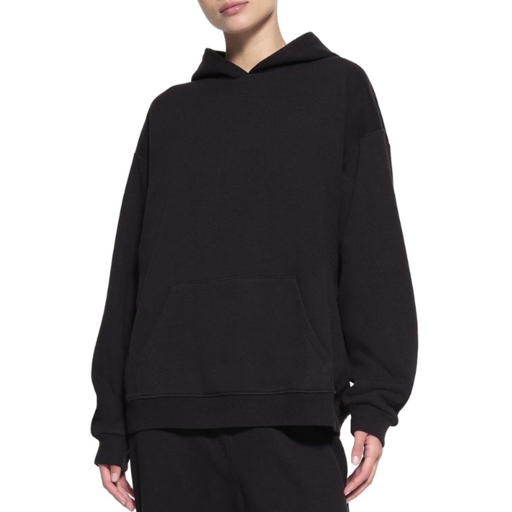 SKIMS Boyfriend Fleece Pull Over Hoodie in Washed Onyx